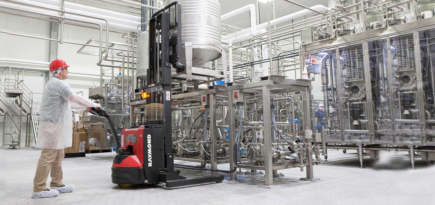 Raymond Adjustable Baseleg Walkie Stacker